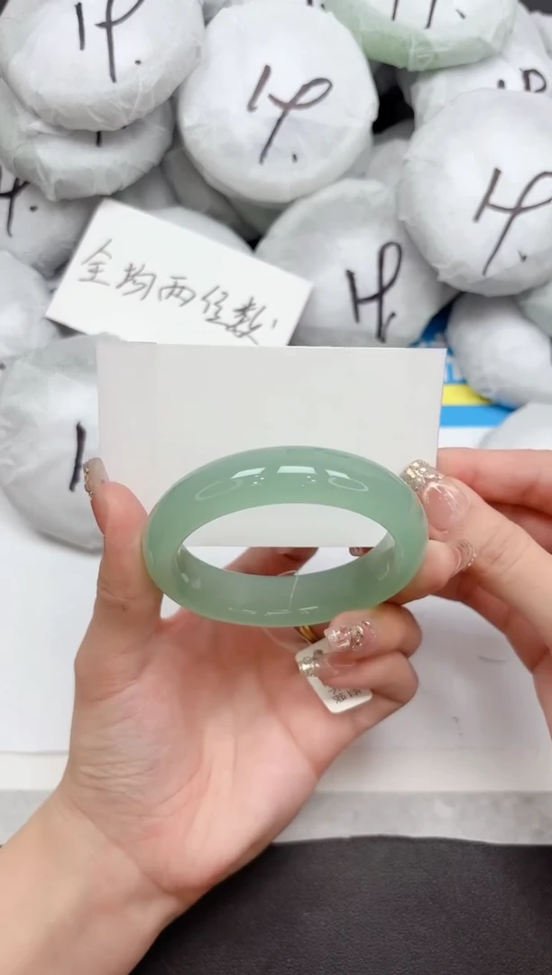 未镶嵌手镯石英质玉81-53.6