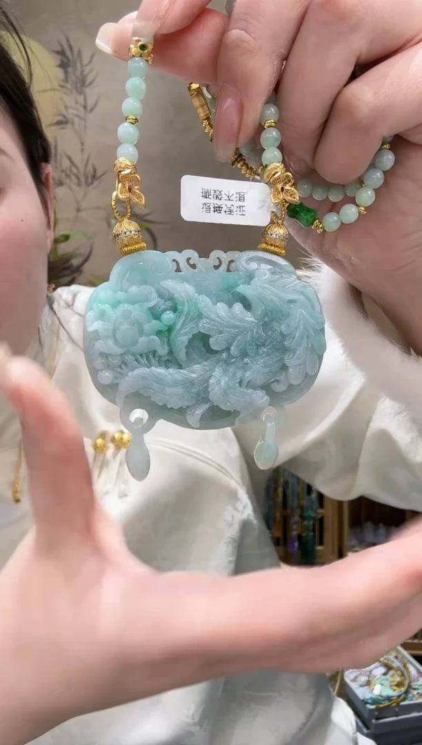 【闪购商品】翡翠颈饰未镶嵌吊坠