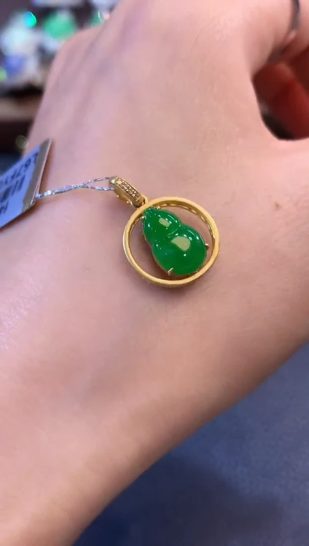 吊坠(不含链)18K金镶嵌翡翠a18