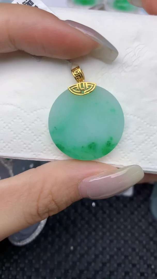 颈饰18K金镶嵌翡翠天然缅甸翡翠a货百元以上9元证书费自理