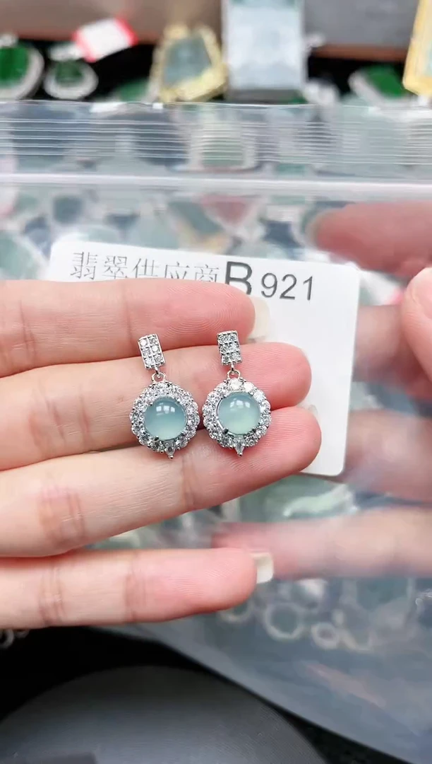 【闪购商品】翡翠颈饰未镶嵌赠皮绳921