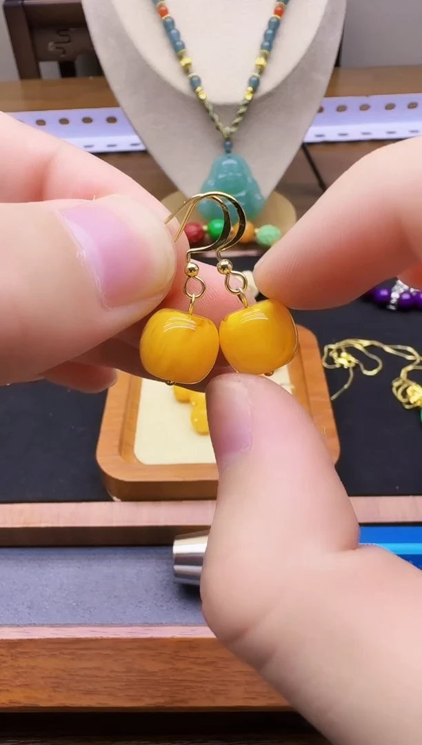 蜜蜡14K金镶嵌耳饰E01