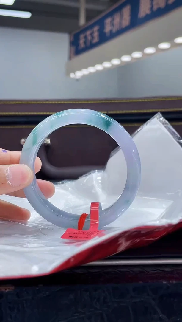 未镶嵌手镯翡翠3