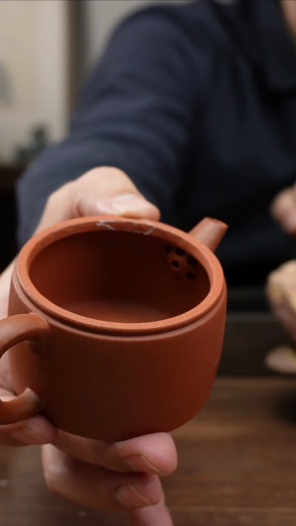 茶杯紫砂红清水汉瓦   直身桶   150CC  微瑕