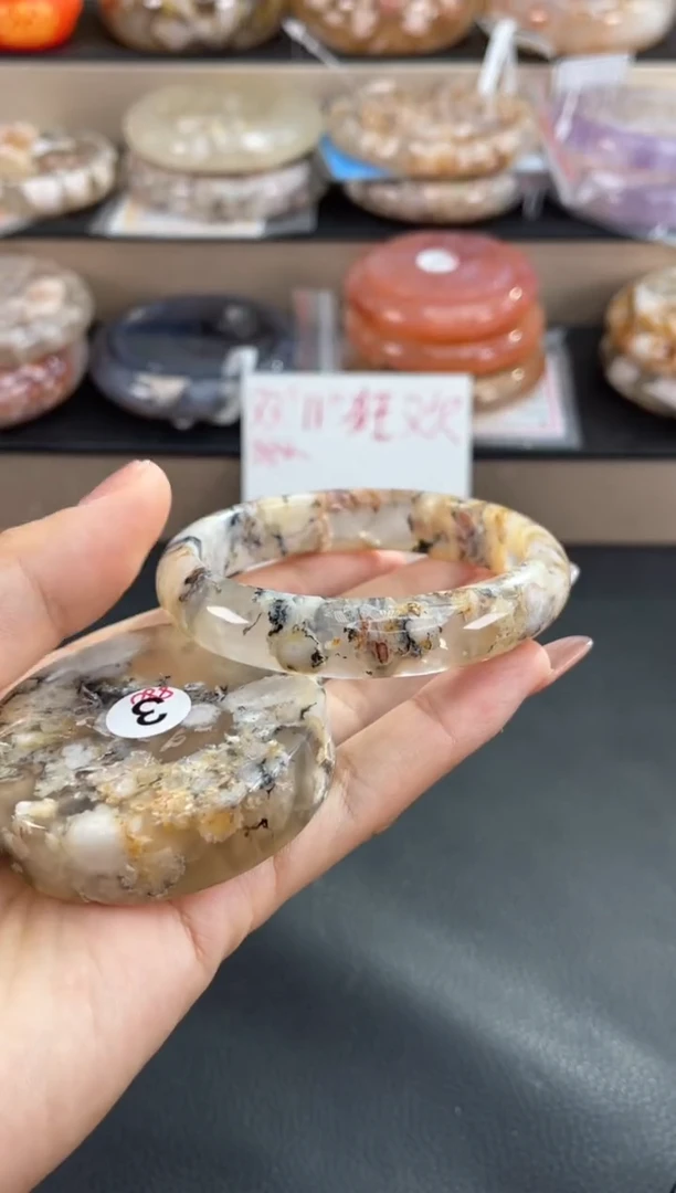未镶嵌手镯石英质玉56
