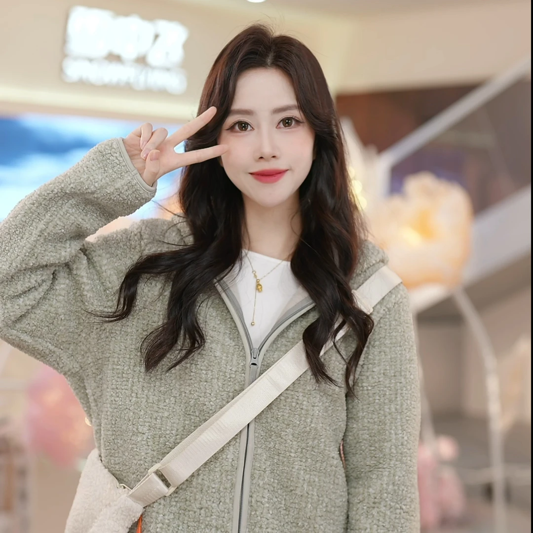 【反季清仓】雪中飞时尚洋气衣服女轻薄春秋外套GQX405317390F