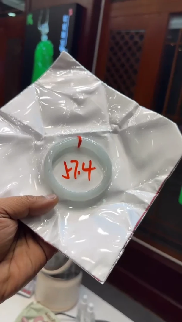 未镶嵌手镯翡翠手镯