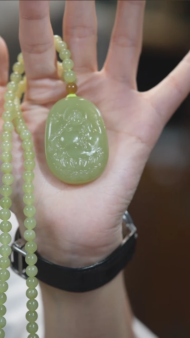 颈饰未镶嵌和田玉佛公