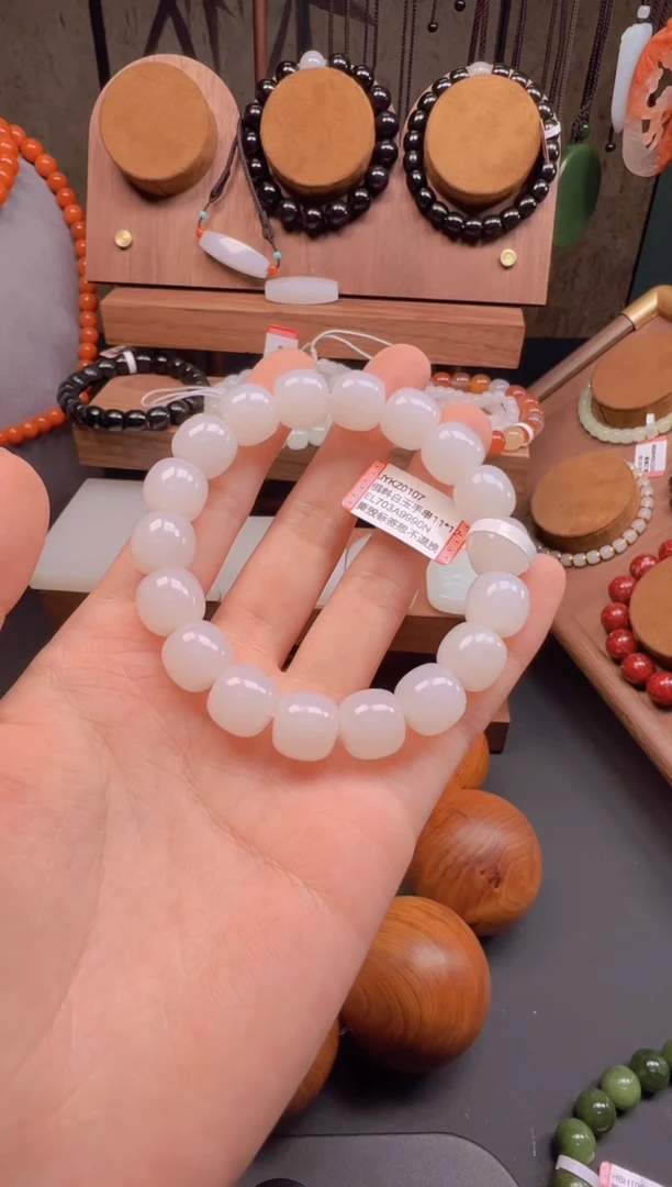 未镶嵌手链和田玉JYKZ0107