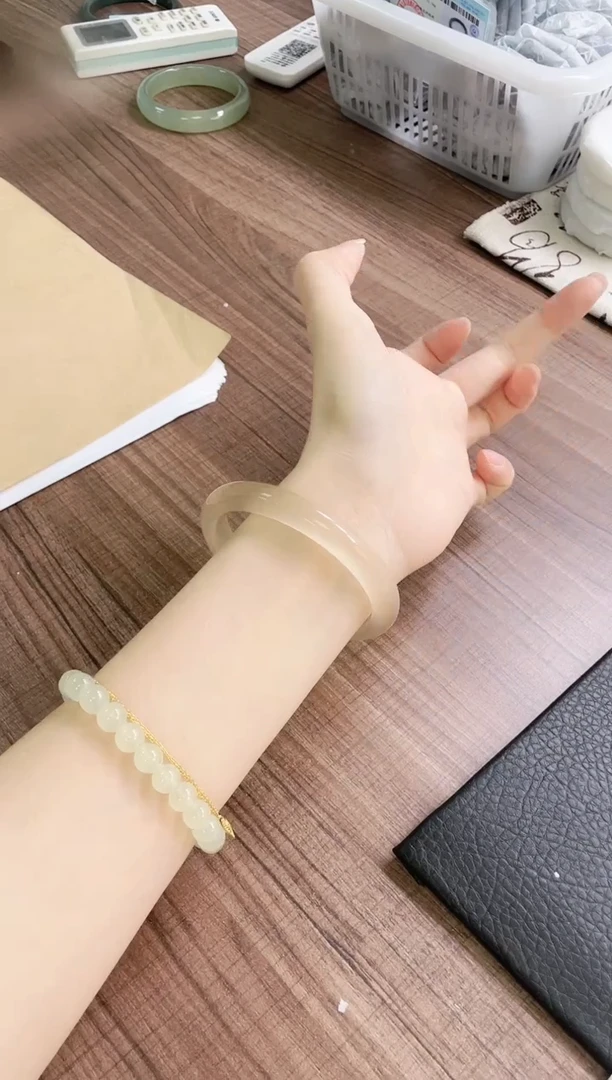 未镶嵌手镯石英质玉244-62