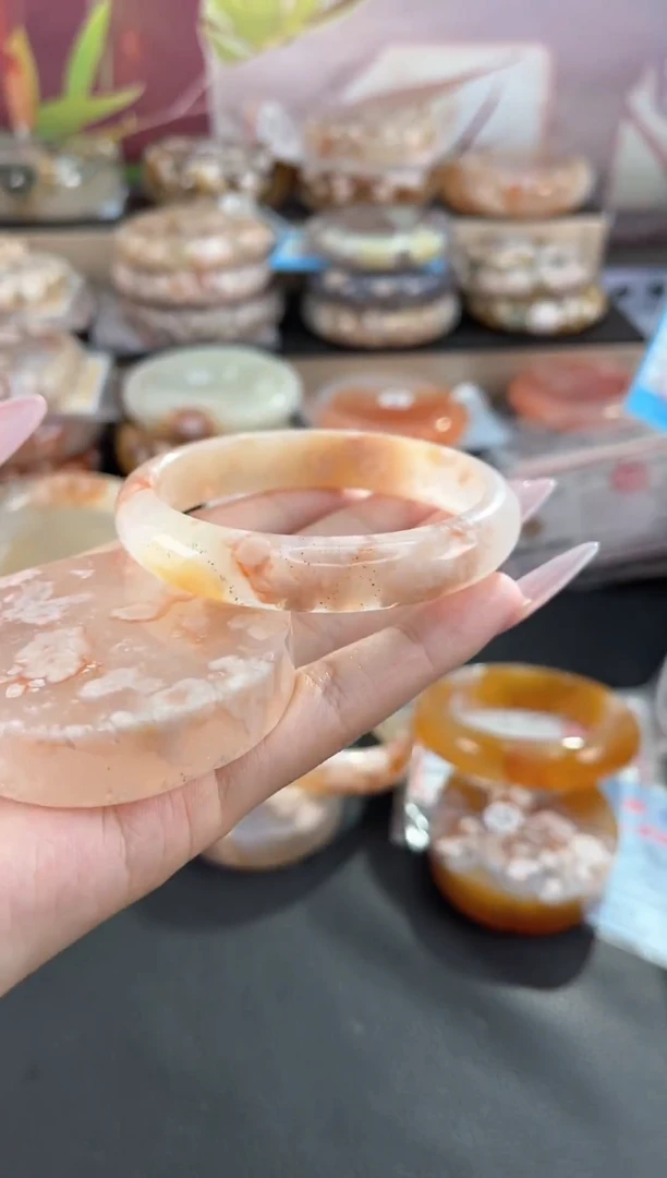 未镶嵌手镯石英质玉57