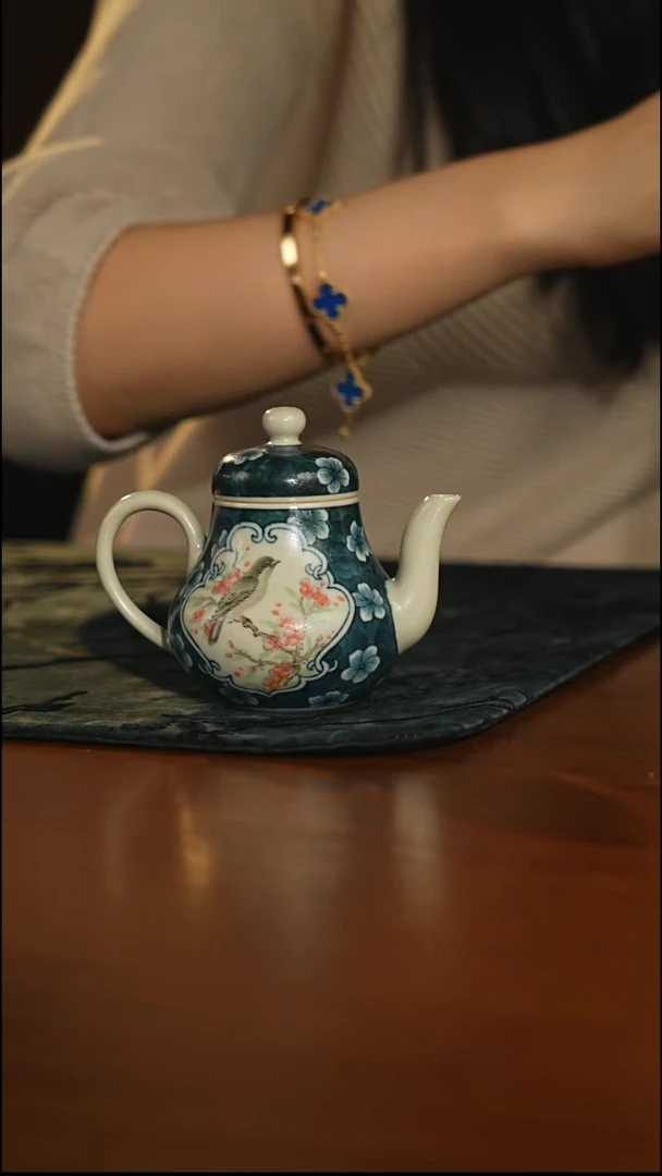 瓷片一生一物粉彩花鸟茶壶