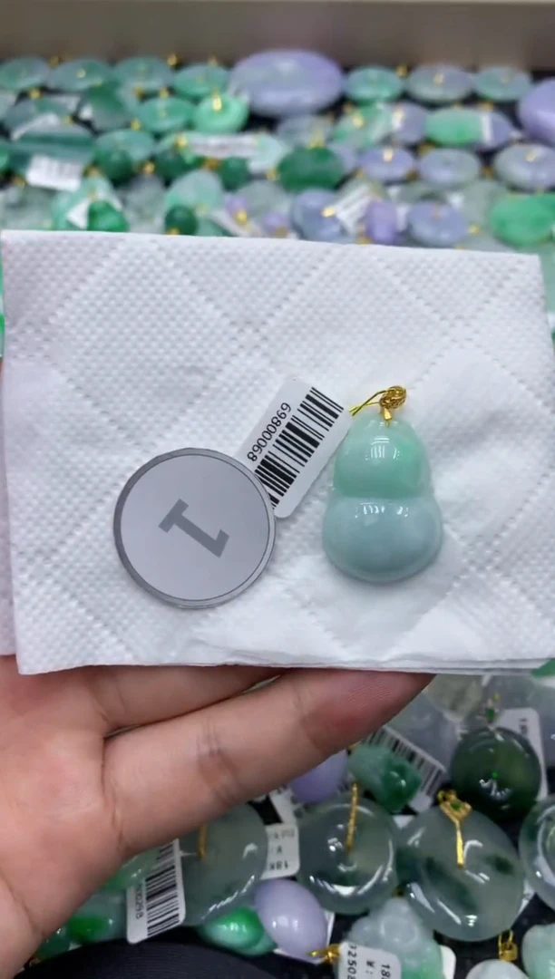 颈饰未镶嵌翡翠天然缅甸翡翠A货