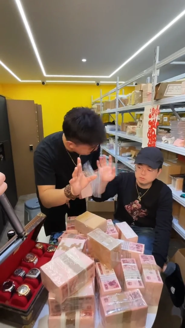 【闪购商品】带评级-四版币961整刀不挑福利