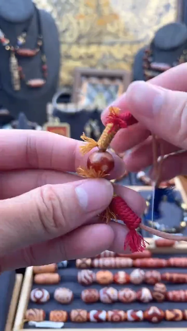 玛瑙/玉髓颈饰未镶嵌美泓红肉坛城三眼