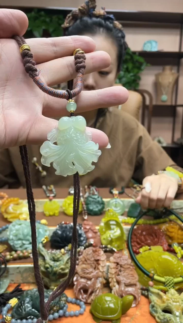 未镶嵌岫玉吊坠·3