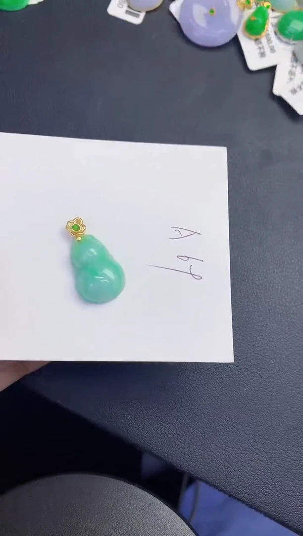颈饰未镶嵌翡翠缅甸天然翡翠A货