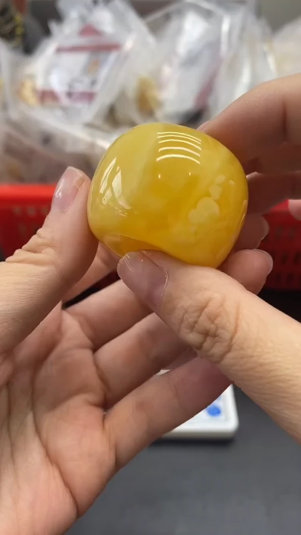 琥珀未镶嵌珠宝奇石1425