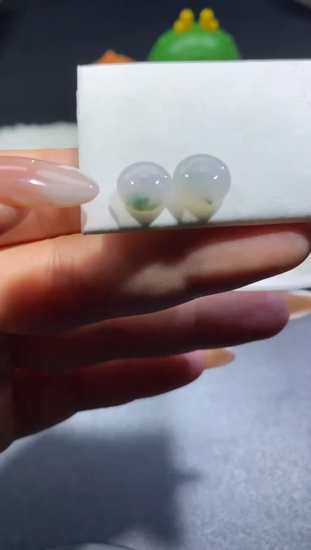 翡翠未镶嵌颈饰?***?翡翠毛货-9004