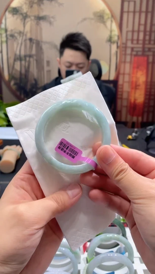 未镶嵌手镯翡翠000088496