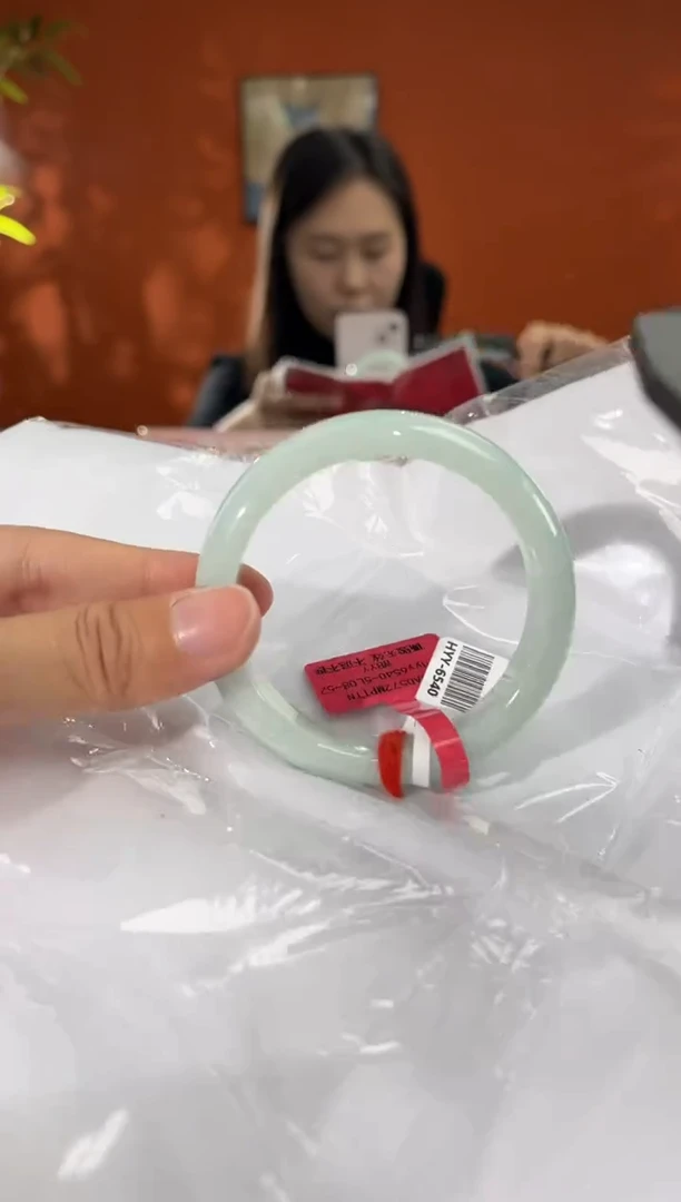 未镶嵌手镯翡翠7   52.5