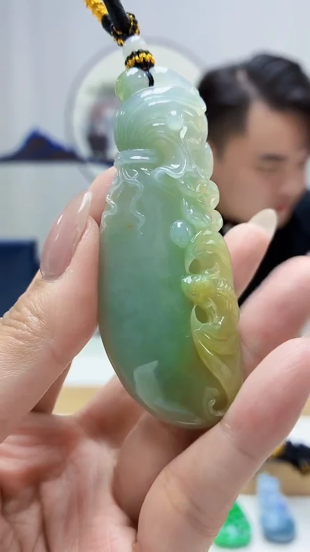 未镶嵌定制翡翠5060MM-毛货挂件10