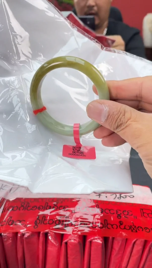 未镶嵌手镯翡翠翡翠手镯4