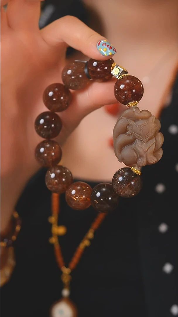 未镶嵌珠宝半成品水晶F689 金骨干精雕狐狐 老矿黑金超七手串