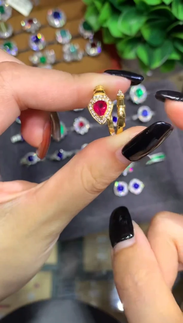 18K金镶嵌戒指红宝石0.5CT