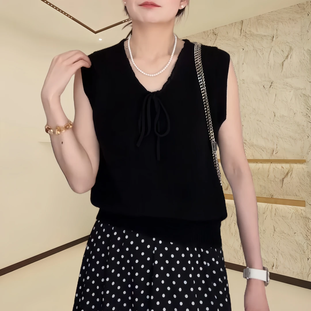 2025年春夏新款镂空针织上衣网红气质时尚百搭显瘦无袖午休上衣