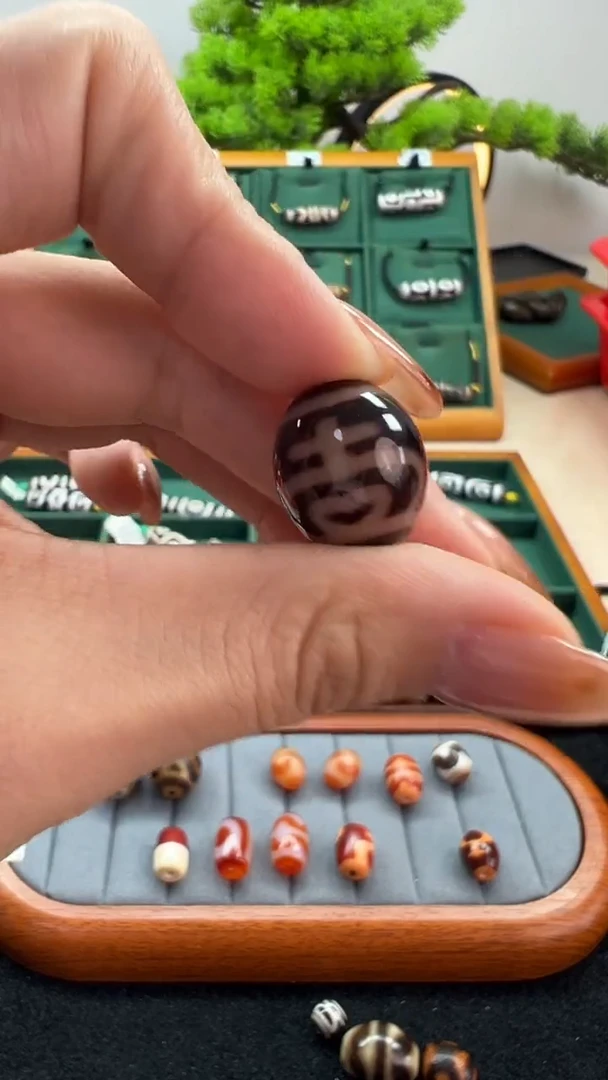 玛瑙/玉髓（覆膜）颈饰未镶嵌58.（微瑕随机发货）