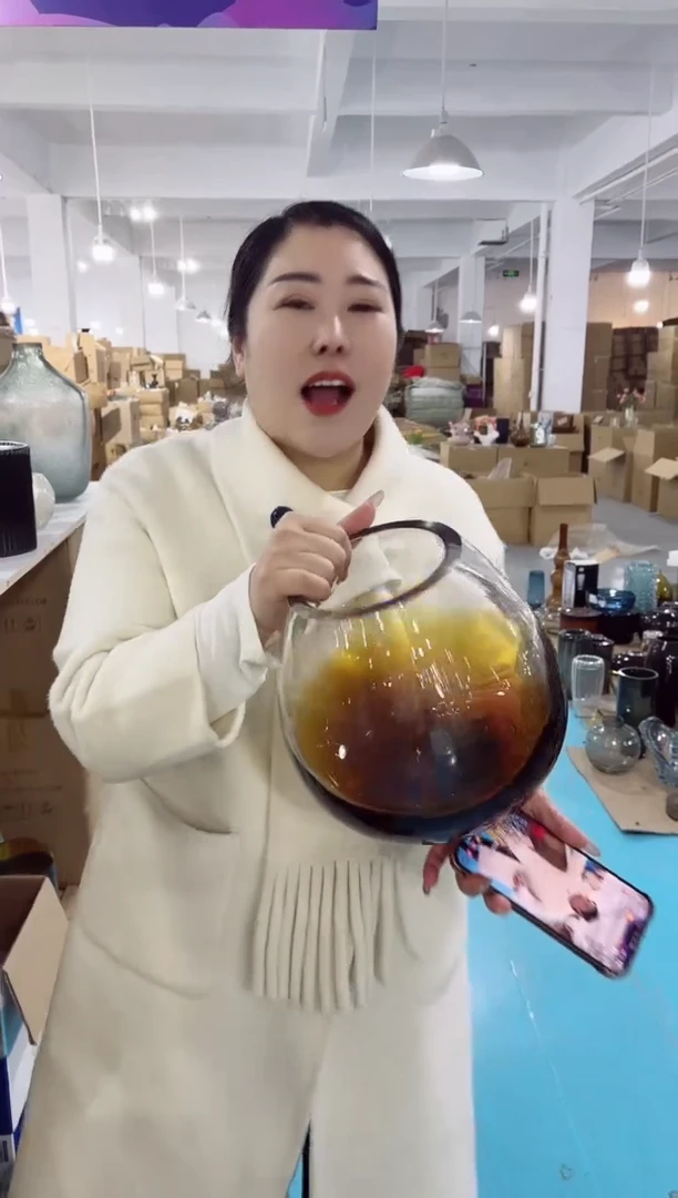 【闪购商品】玻璃UU外贸花瓶微瑕-SODN