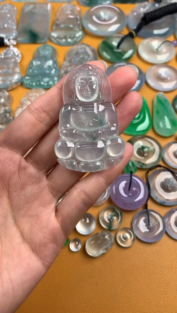 颈饰未镶嵌翡翠52.8-35.3-5.8