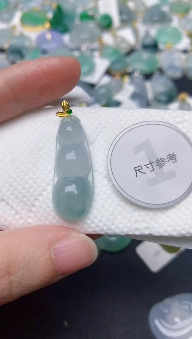 颈饰18K金镶嵌翡翠天然缅甸A货翡翠