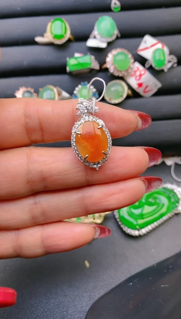 【闪购商品】翡翠戒指18K金镶嵌天然A货翡翠1