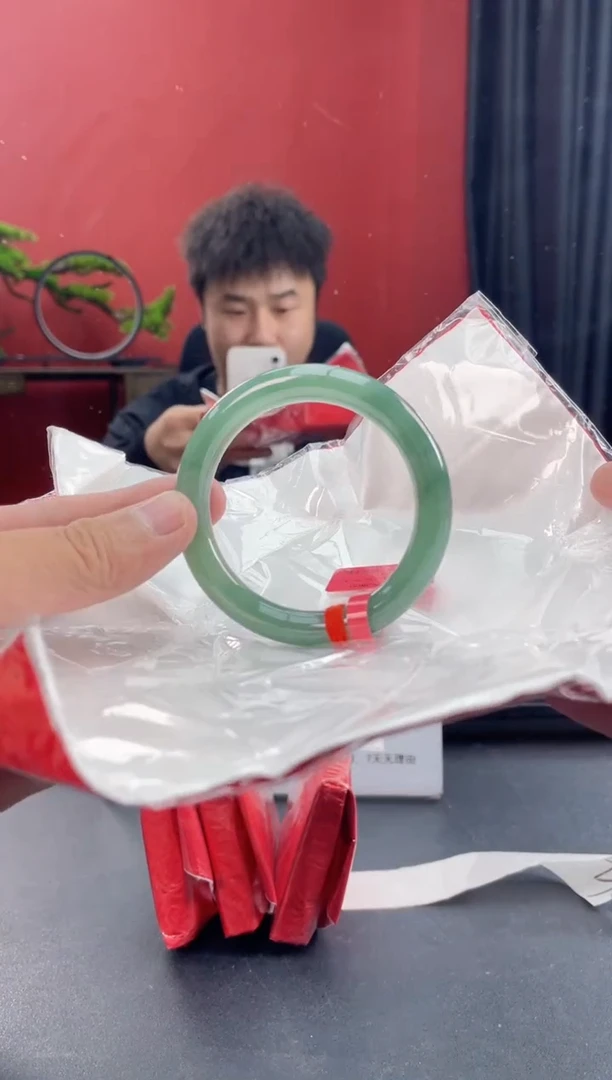 未镶嵌手镯翡翠3