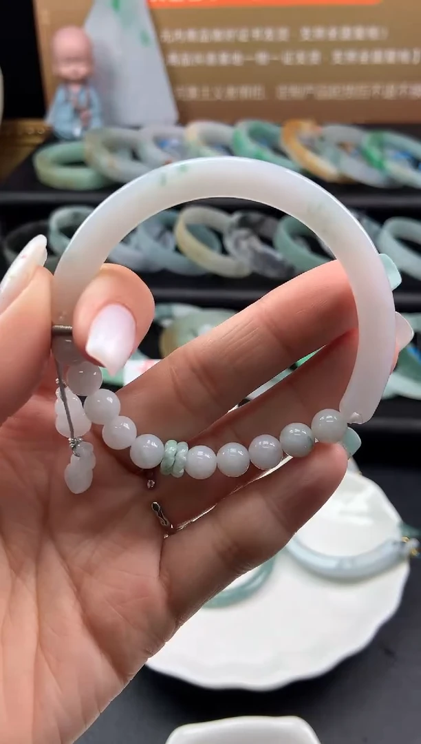 【闪购商品】翡翠手镯未镶嵌半镯