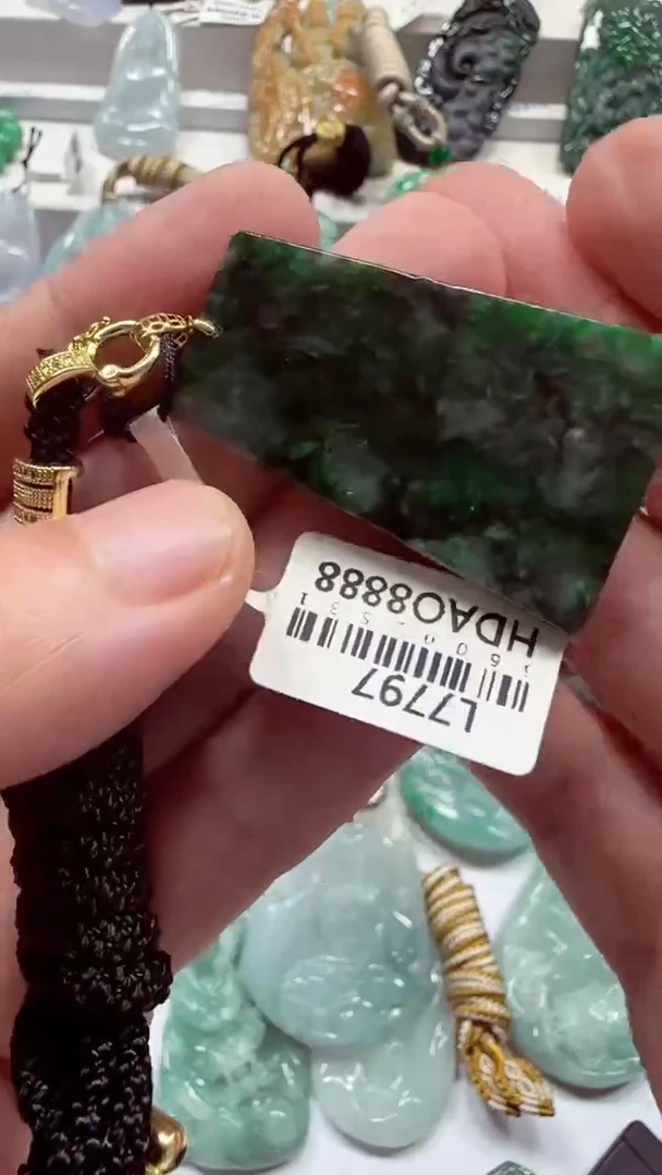 翡翠未镶嵌吊坠(不含链)天然缅甸A货翡翠