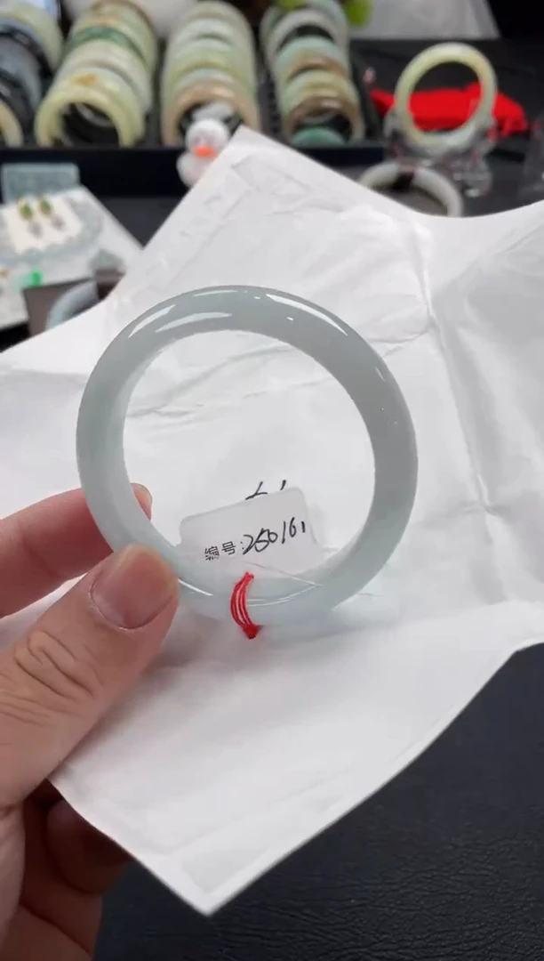 【闪购商品】翡翠手镯未镶嵌54正圈 有纹