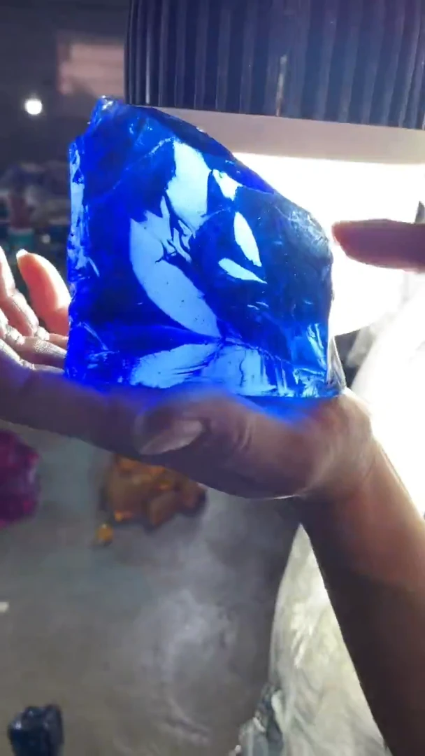 新疆五彩石原石摆件