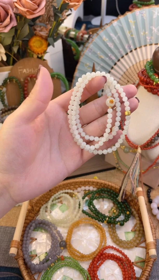 【闪购商品】和田玉三圈18K金镶嵌白玉