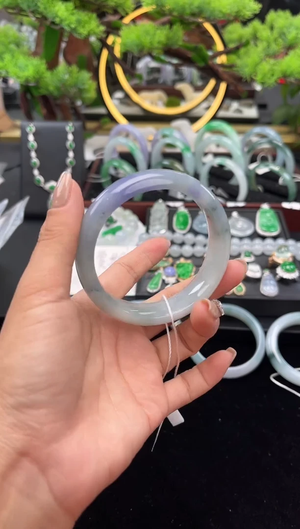 未镶嵌手镯翡翠手镯