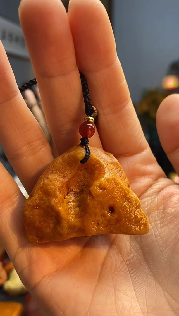 琥珀颈饰未镶嵌吊坠