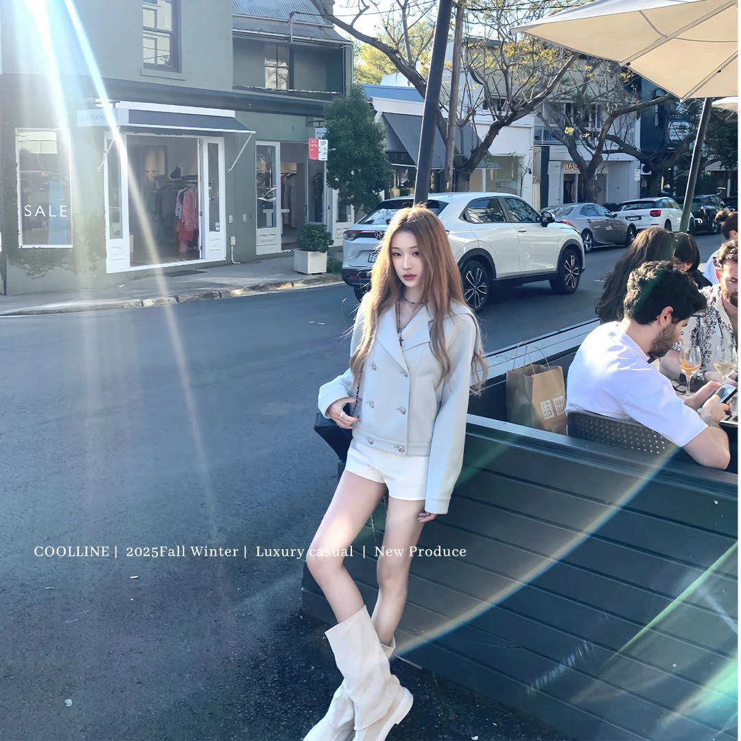 【月光礼赞】 珍藏Chan*l气质显瘦银扣海军领外套女配高腰显瘦短裤