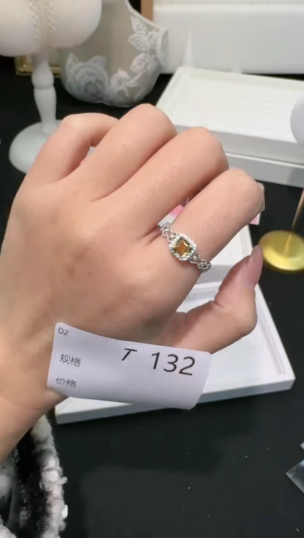 【闪购商品】水晶戒指银S925镶嵌多样性发一T132