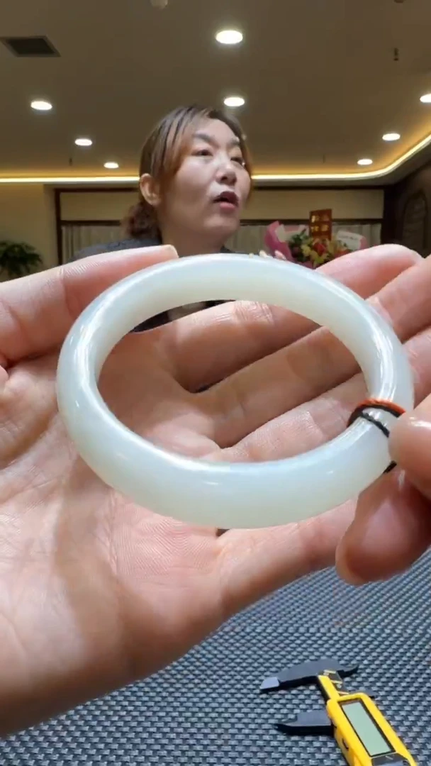 颈饰未镶嵌和田玉手镯54