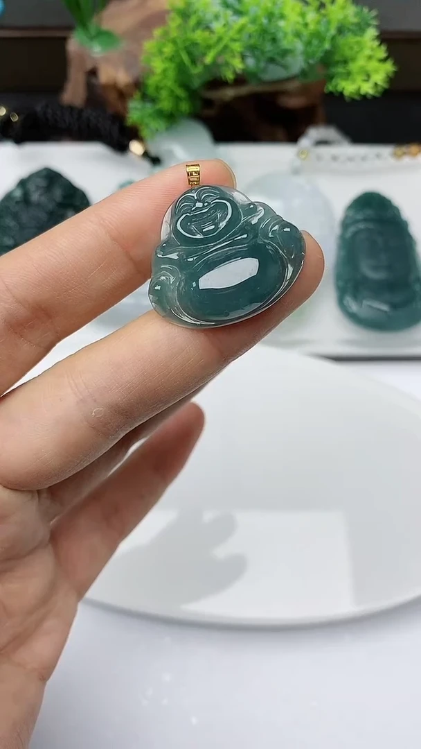 【闪购商品】翡翠颈饰18K金镶嵌        