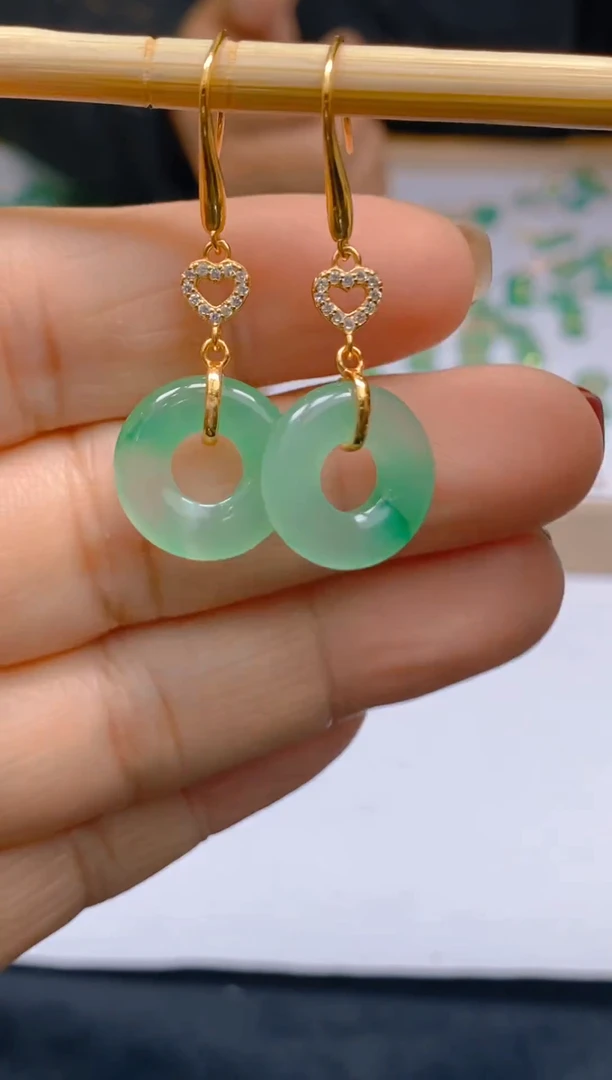 【闪购商品】石英质玉耳坠银S925镶嵌冰美人非洲翠A货，冰种