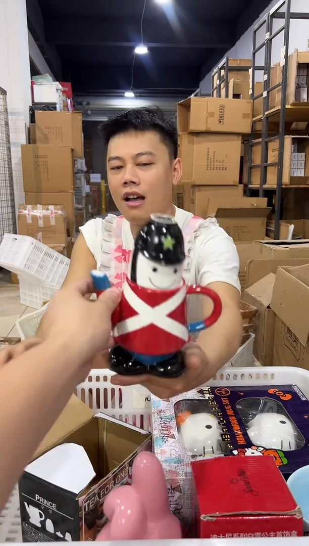 瓷片原盒士兵茶壶套组