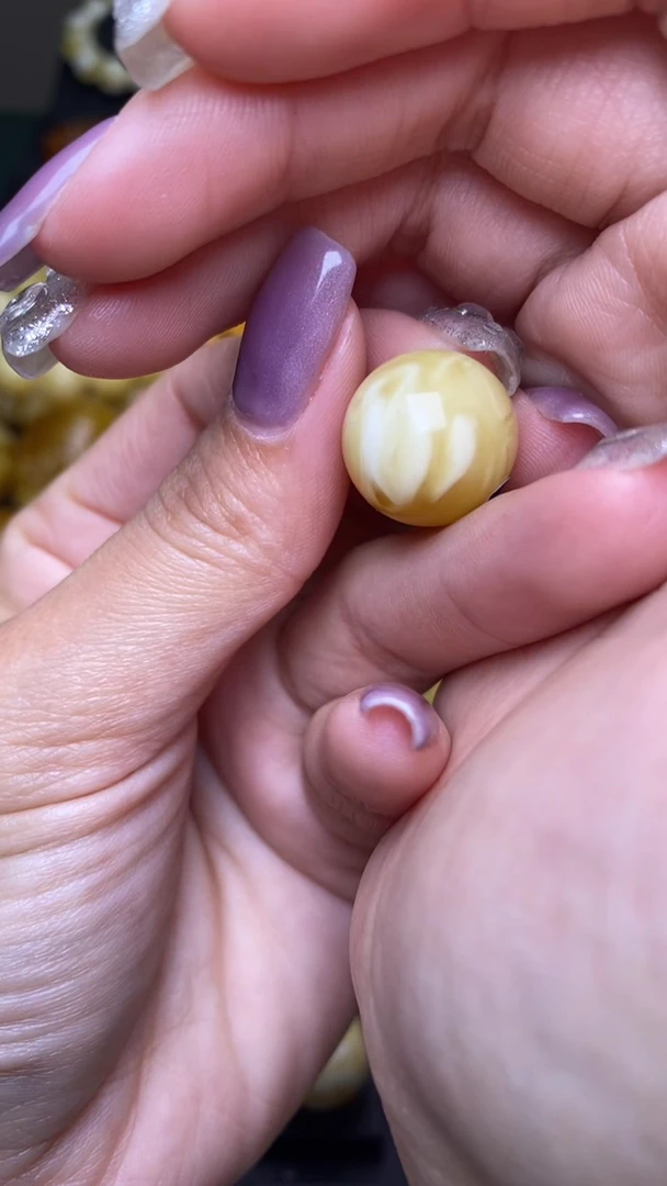 【闪购商品】琥珀裸石未镶嵌葵. 39